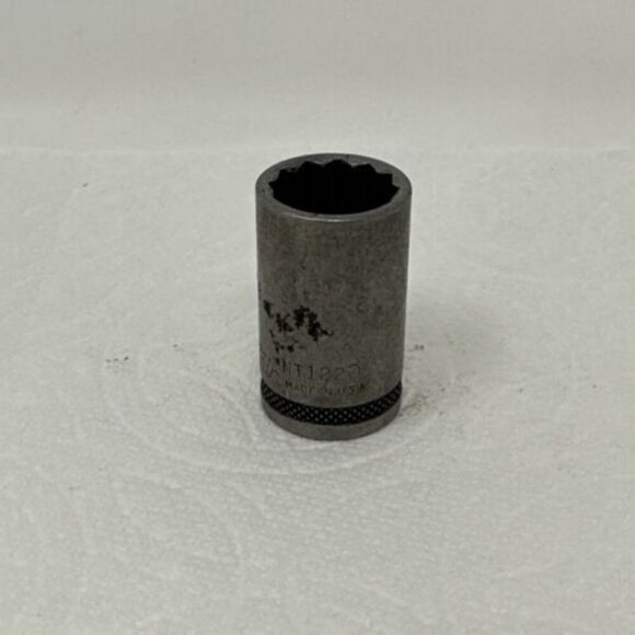 New Britain Socket 5/8" 12 Point Shallow 1/2" Drive NT1220 Made in USA Vintage - Picture 9 of 10
